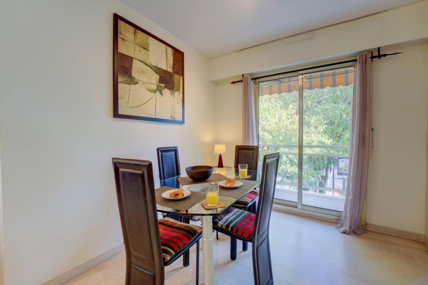 Elegant Apt W/2 Terraces/Mins To Beach & Shops Антиб Экстерьер фото